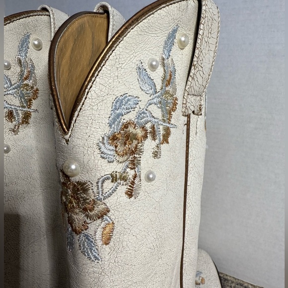 Shyanne Byrdie Crack Embroidered Western Boots - Picture 4 of 13